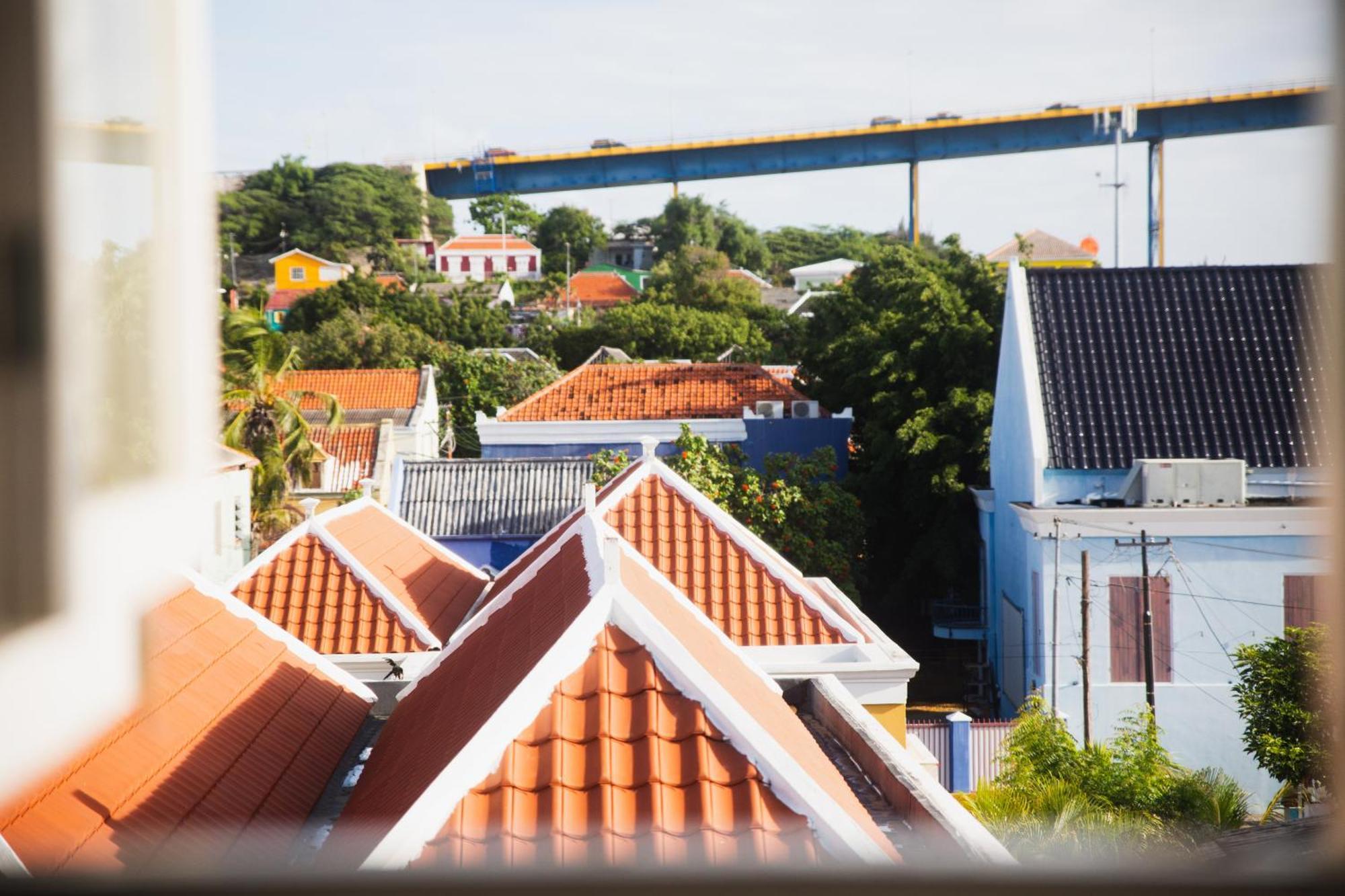 Bario Hotel Willemstad Zewnętrze zdjęcie